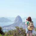 Turista sacando una foto de Brasil