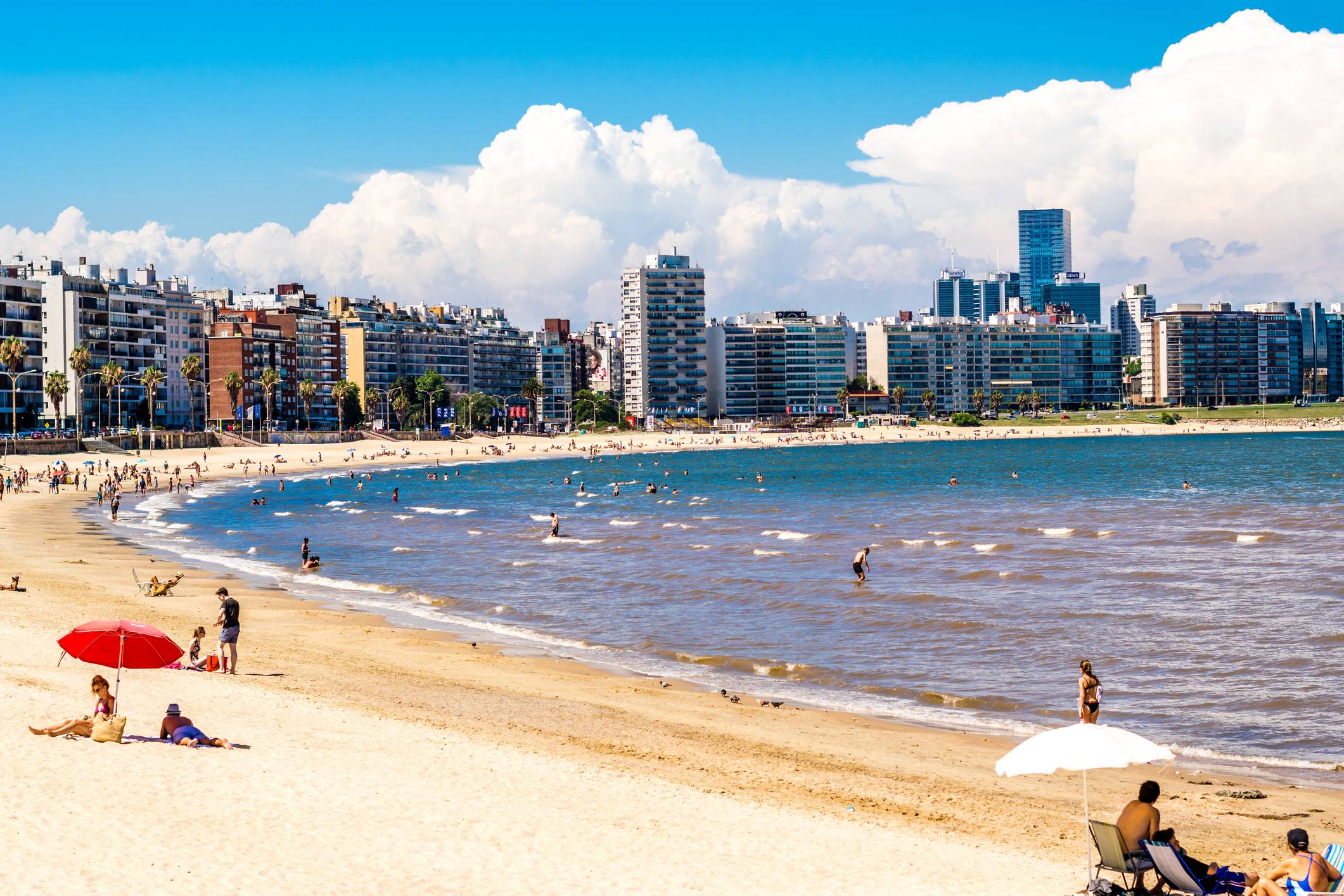que hacer en montevideo: foto de playa