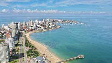 punta del este playas sky airline