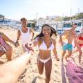 Grupo de amigos en la playa de Camboriú